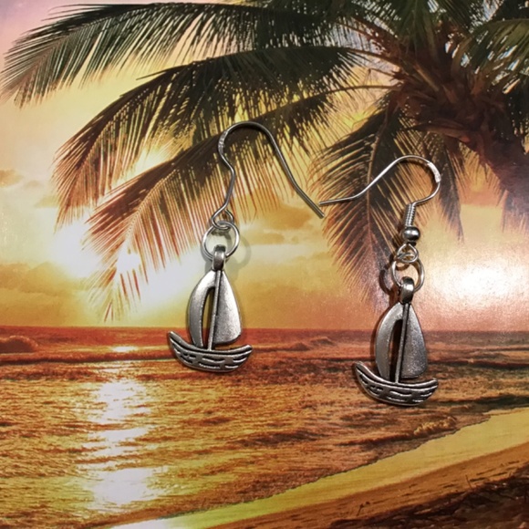 Silver 925 sailboat earrings fishhooks beach new - Picture 2 of 8